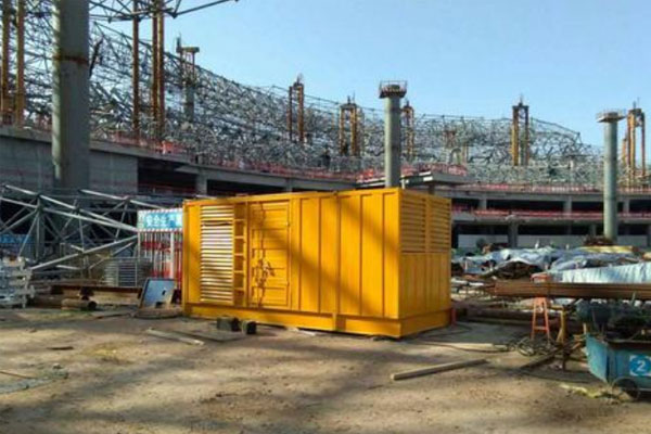 建始发电机出租如何判断空气滤清器是否需要更换？