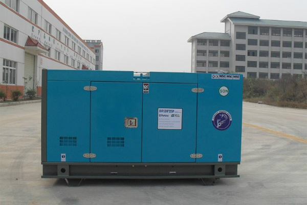 建始发电机租赁如何正确安装空气滤清器？